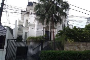 Rumah Mewah Di Jl Cibeber Kebayoran Baru Jakarta Selatan SHM