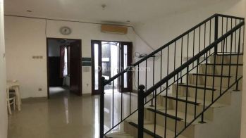 Sewa Rumah Pejaten, Exclusive Lokasi Tenang Bebas Banjir