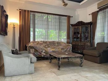 Dijual Rumah Tomang 3 Lantai ( Hook ), Jakarta Barat