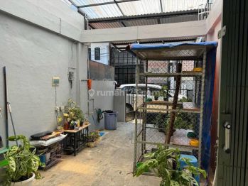 Hunian 3 Lantai Cocok Untuk Usaha, Kantor Dan Tempat Tingga Dekat SCBD