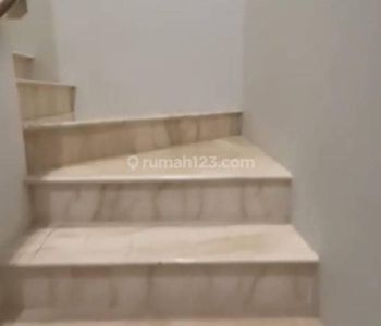 Rumah Oakwood Park Citraland Murah Kawasan Favorite Cluster