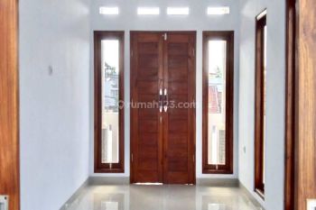 RUMAH MODERN DUA LANTAI SIAP HUNI 7 MENIT KE PANTAI NUSA DUA