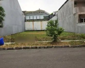 Kavling kotak 240 m2 hadap selatan di Puspita Loka BSD City