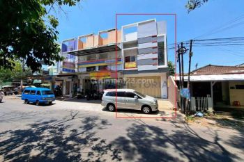 Disewakan ruko siap pakai lokasi strategis daerah ramai