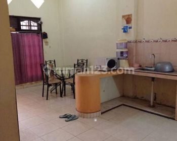 Chanda Rumah Sewa 2.5 Lantai Uk 9x12m Lokasi di Jelambar