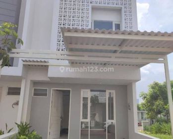 DISEWAKAN RUMAH OASIA DIAN ISTANA SURABAYA