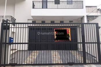 Rumah Besar Dan Mewah Di Greenville(GR21)