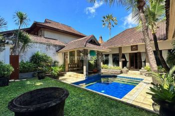 Villa Klasik Legian Kuta
