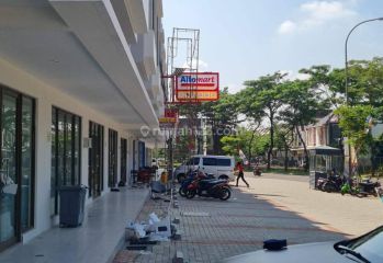 Latigo Square Serpong