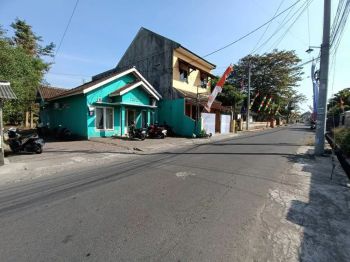 Tanah Plemburan Jogja Dekat Al Azhar Cairo, SHM