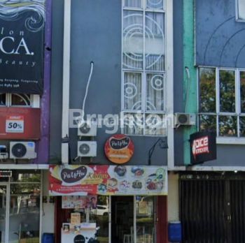 Ruko Glaze 3 lat posisi di hadap Jalan Raya, Cocok untuk usaha di Area Gading