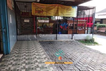 Jual Ruko Lokasi Sangat Ramai Dan Parkir Sangat Luas Jalan Utama