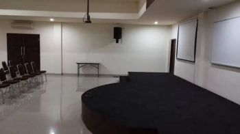 Jual Gedung Tempat Usaha 4,5 Lantai Saba Blahbatuh Gianyar