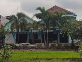 Dijual Rumah Bagus Semi Furnished di Jl.juwet Utara, Porong