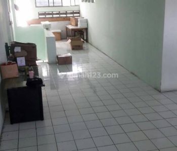 Ruko 3.5 Lantai, lebar 11 dgn Lift Barang, Cocok tuk Konveksi, Home Industri, di