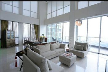 apartemen dua lantai mwnjadi satu dengan pemandangan yang sangat indah