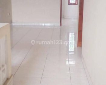 Disewakan Rumah Strategis 2 Lantai Siap Huni Sayap Dago