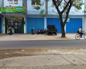 Disewakan ruko 1 unit, 3 lantai, strategis pinang dekat alam sutera