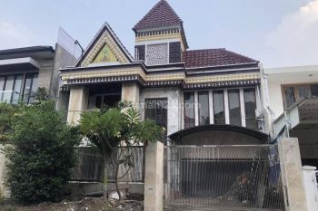 Sale Rumah: pakuwon indah