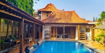 Rumah Etnik di Bintaro Jaya Sektor 8, Tangerang Selatan