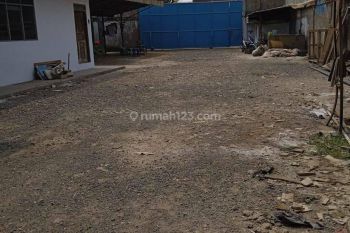 Gudang 3100 m di jalan raya dadap