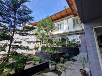 Dijual Rumah Lux Modern Nyaman Furnish 2 Lantai di Setra Duta