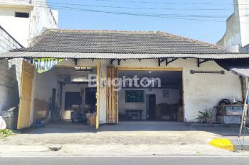 RUMAH DAN TOKO HA SALIM MADIUN