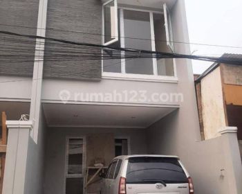 Rumah Baru bebas banjir Di Duri Kepa(DK220)