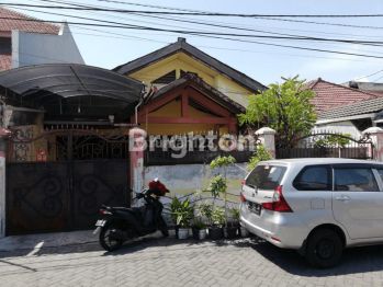 RUMAH LEBAK, 1½ LANTAI, HADAP TIMUR, NEGO