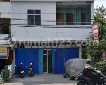 Kantor Ruko 3lantai Disewakan Jogja
Tegalrejo.SUPER NYAMAN!!