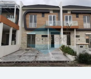 Rumah Greenland Residence