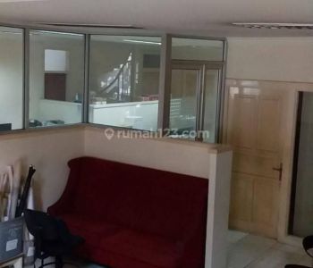 Gedung Perkantoran Jl. Krekot Bunder, Pasar Baru, Sawah Besar