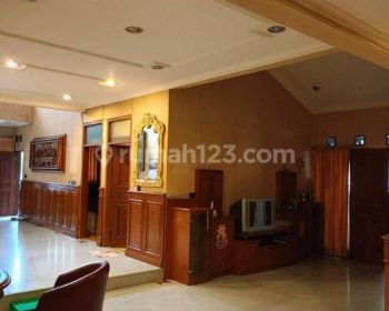 Rumah Hook di Mainroad Kopo Permai Bandung