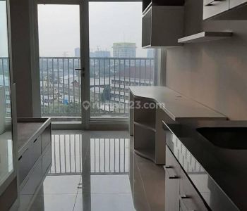 Frans Cen sewa Apartemen Ciputra World puri..studio