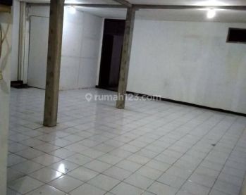 For Rent Gudang + Toko di Holis Mainroad Bebas Banjir