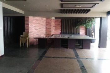 Gedung Ex Restoran/Show Room Mbl, sangat Strategis, dalam CBD Bintaro, dekat