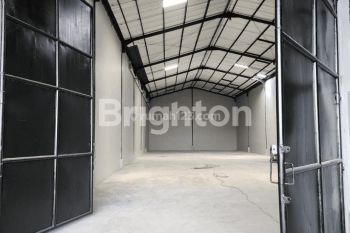 GUDANG DI PERGUDANGAN OSOWILANGUN PERMAI 2 UNIT JEJER