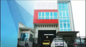 Gudang Siap Pakai di Pedurungan Majapahit Bangunan Kantor 2,5Lantai