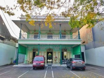 Hotel aktif legendaris nuansa vintage di pusat Kota Solo dekat Pasar Gede