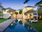 thumbnail-luxury-villa-with-walking-distance-to-the-beach-at-canggu-12