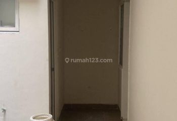 Disewakan rumah Bagus semi furnished SHM murah bangett!!