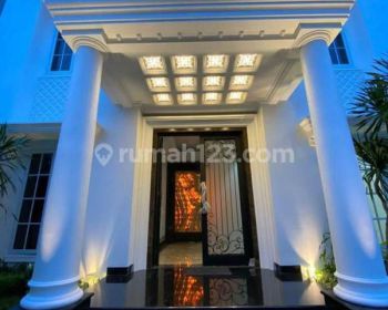 RumahTurun Harga di Kawasan Elite Pondok Indah 2,5 Lantai Bagus