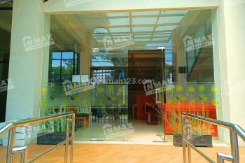 TEMPAT USAHA BARU,BAGUS,MURAH ADA PARKIRAN BASEMENT,KLOJEN MALANG