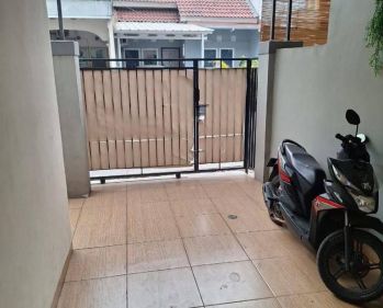 Disewa hunian bulevar hijau harga oke pertahun (k1170)