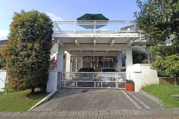 rumah cantik dengan roof top di villa puncak tidar Malang