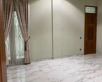 Rumah Gayungsari Barat Strategis