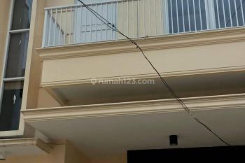 Rumah 2 Lantai Sudah Renovasi 75jt