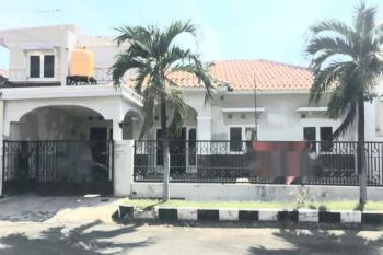 Disewakan Rumah NGiNDEN iNTAN Surabaya
