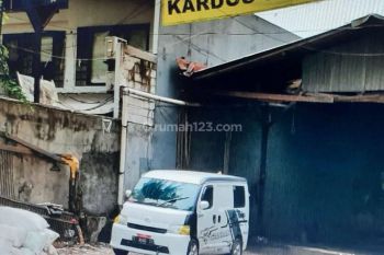 Gudang kertas di Palmerah Barat