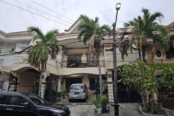 Nginden intan boulevard dalam komplek